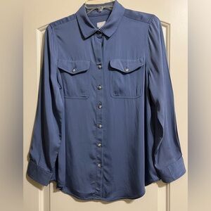 Chico's Women’s Silky Button Down Solid  Shirt Blouse Size Medium Career Casual